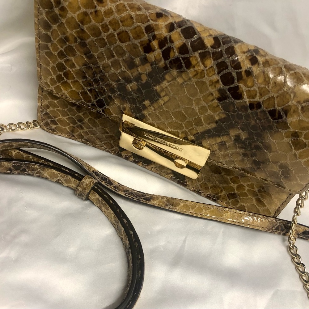 Like New Michael Kors Sloan Gold Embellished Snakeskin Design Clutch/Crossbody